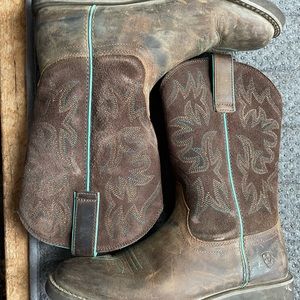 Ariat womens 7.5 western riding boots
